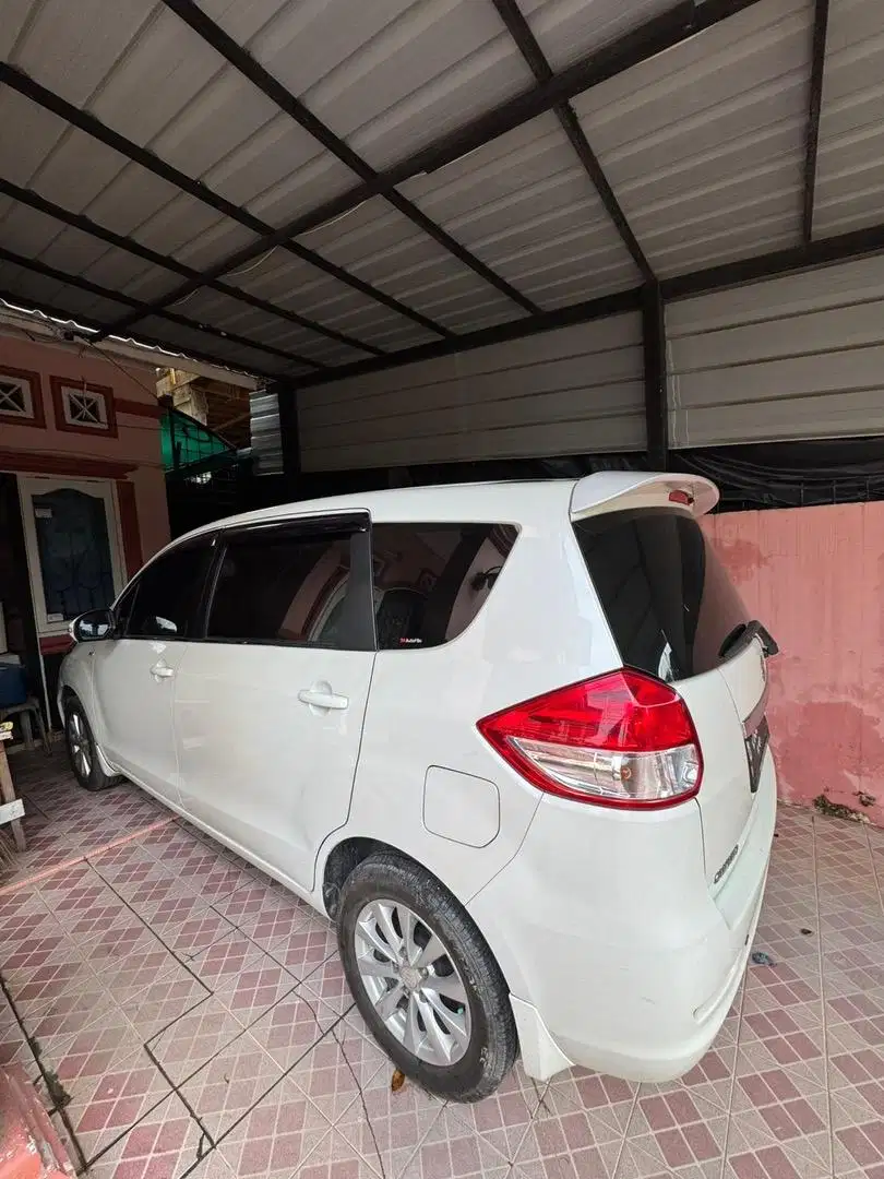 Dijual Mobil Suzuki Ertiga 1.4 AT 2015