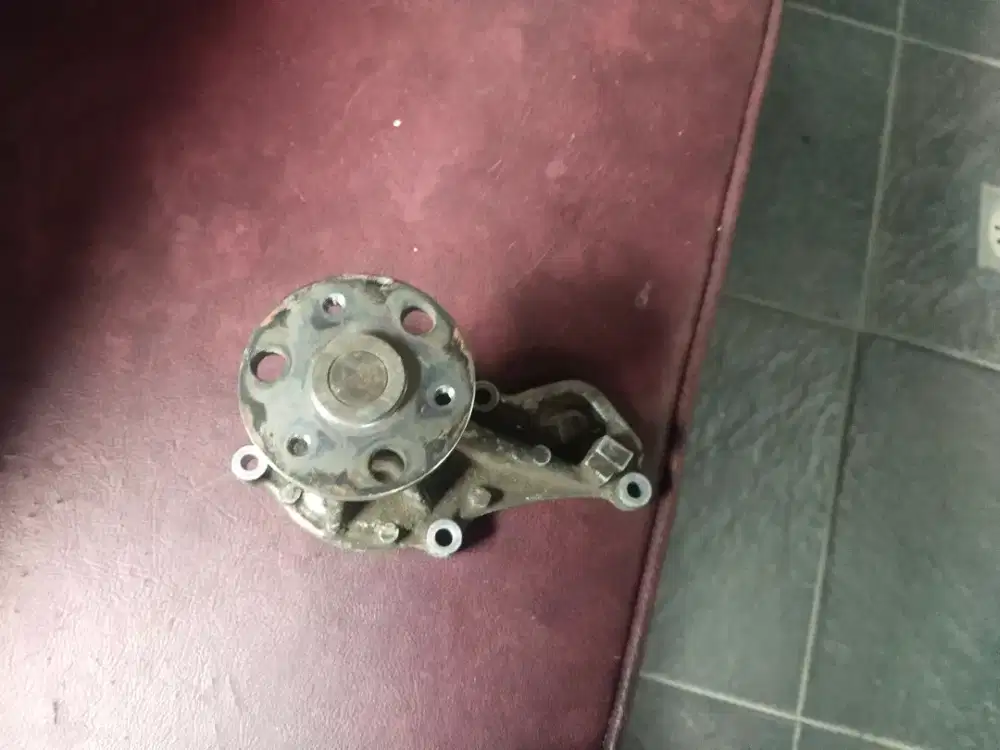 Water pump CRV 2008