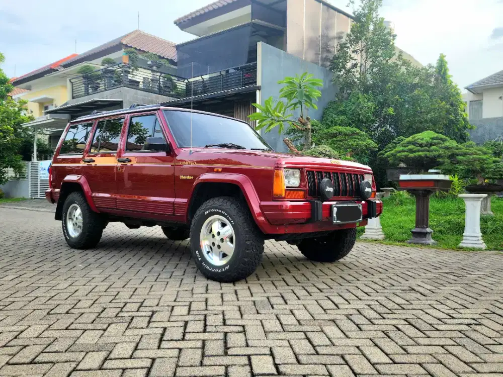 LOW KM!! Jeep Cherokee XJ 4.0 AT FULL ORI LUAR DALAM