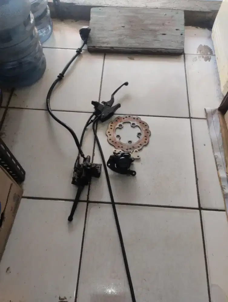 Satu set rem vario cbs jual cepat