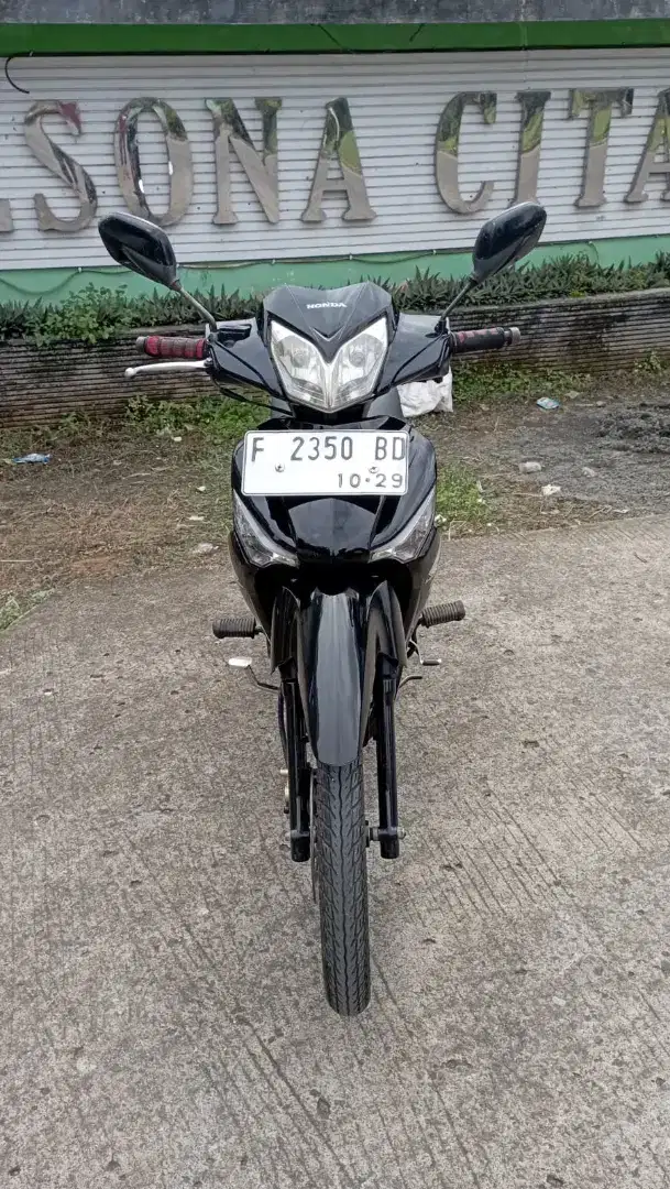 Nia:SUPRA X 125 KARBU PAJAK HIDUP CASH NEGO YUUKK