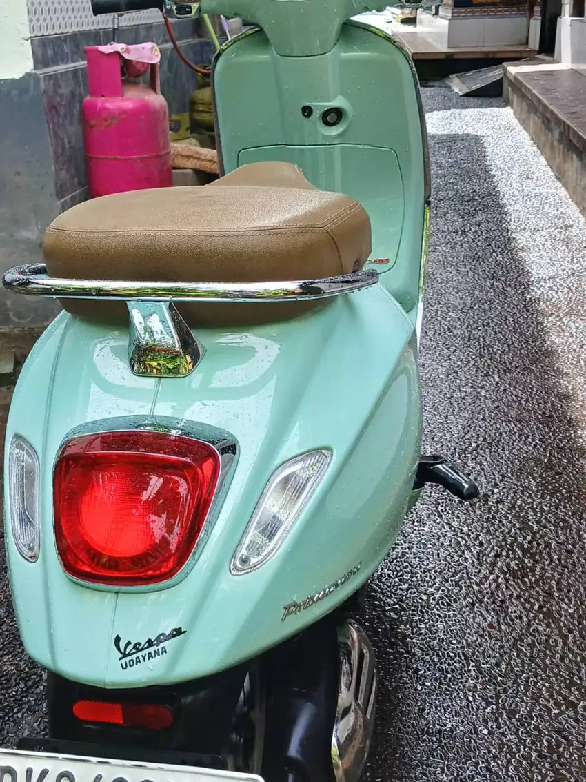 Vespa Primavera IGET 150 ABS tahun 2023