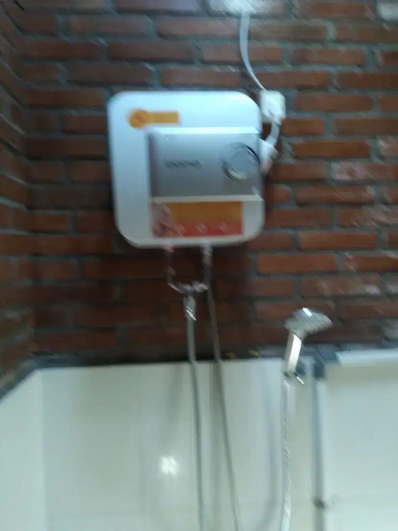 WATER HEATER LISTRIK(MANDI AIR HANGATKU)