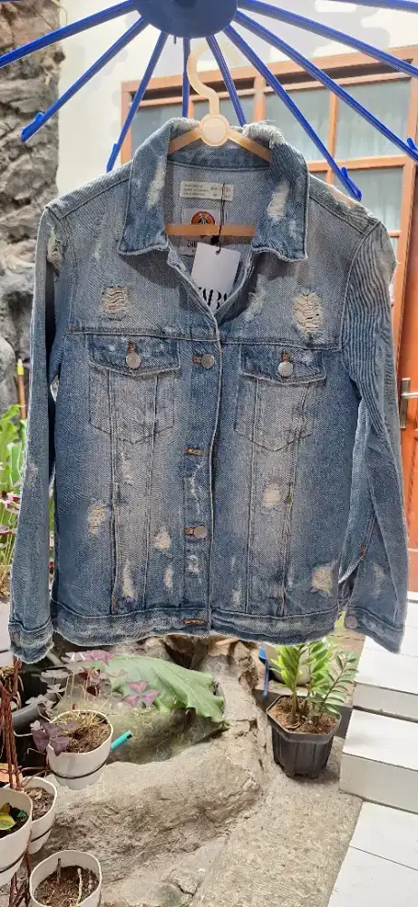 JUAL NEGO JAKET ANAK ZARA GIRLS SIZE L , EDISI LOONEY TUNES