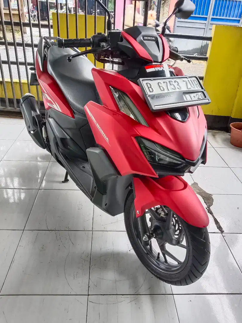 VARIO 160 CBS TAHUN 2024