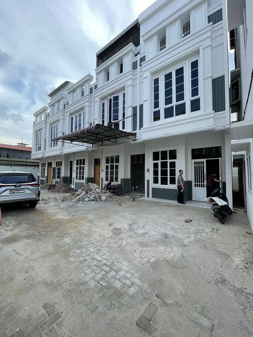 Rumah Full Furnished Premium Daerah Pancing Komplek Private