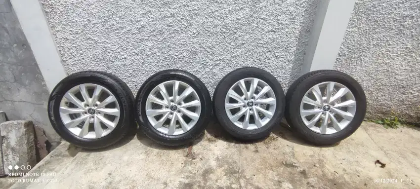 Dijual Velg + Ban