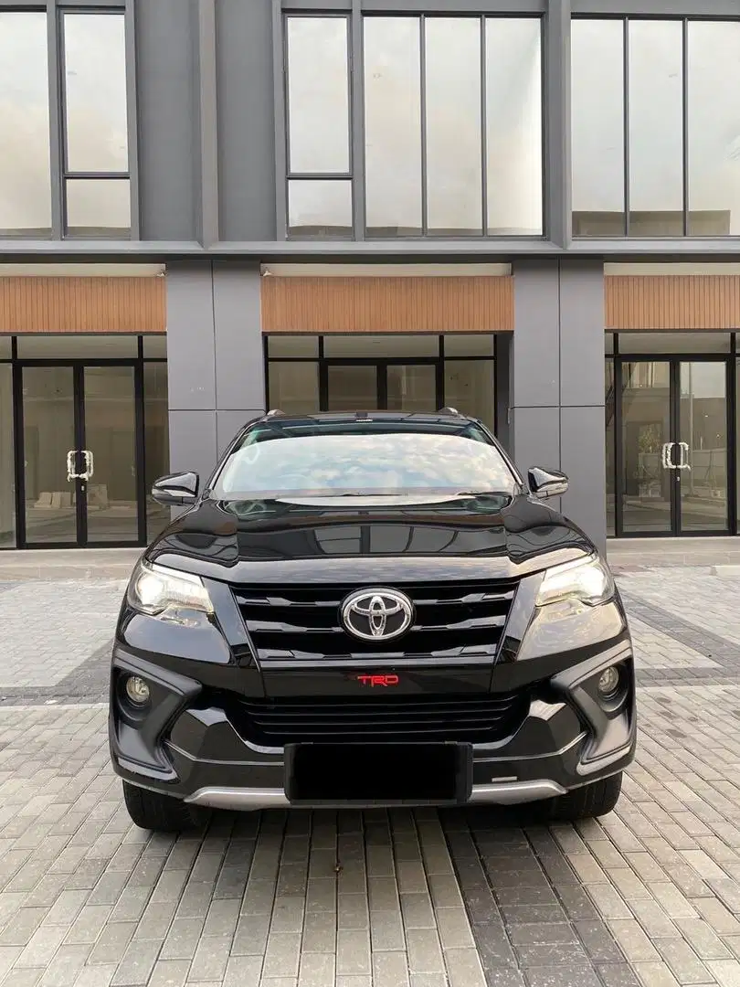 TOYOTA FORTUNER TRD 2017 DIESEL