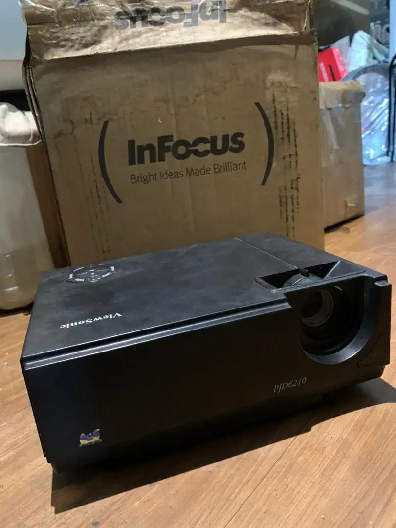 Proyektor Bekas Infocus PJD6210