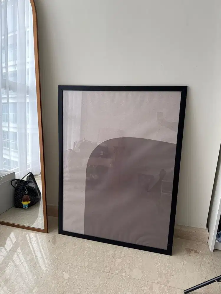 lukisan dinding bingkai hitam