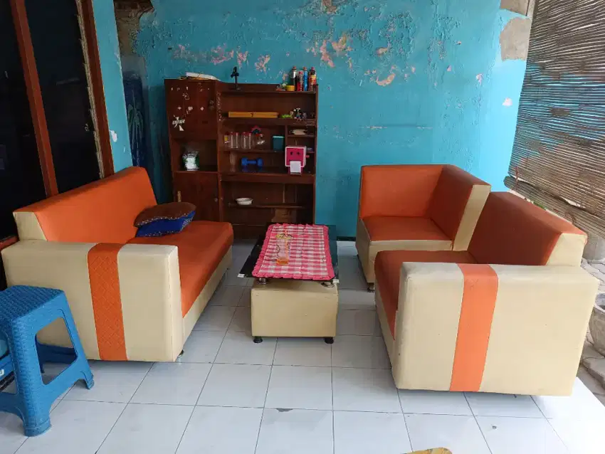 Sofa tamu bekas