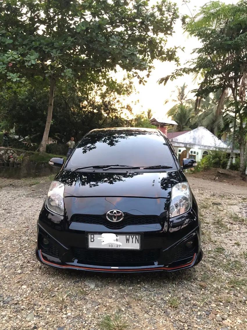 Toyota yaris TRD 2013 manual