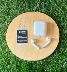 Apple Airpods Gen 2 - With Lightning Case | Garansi | Second