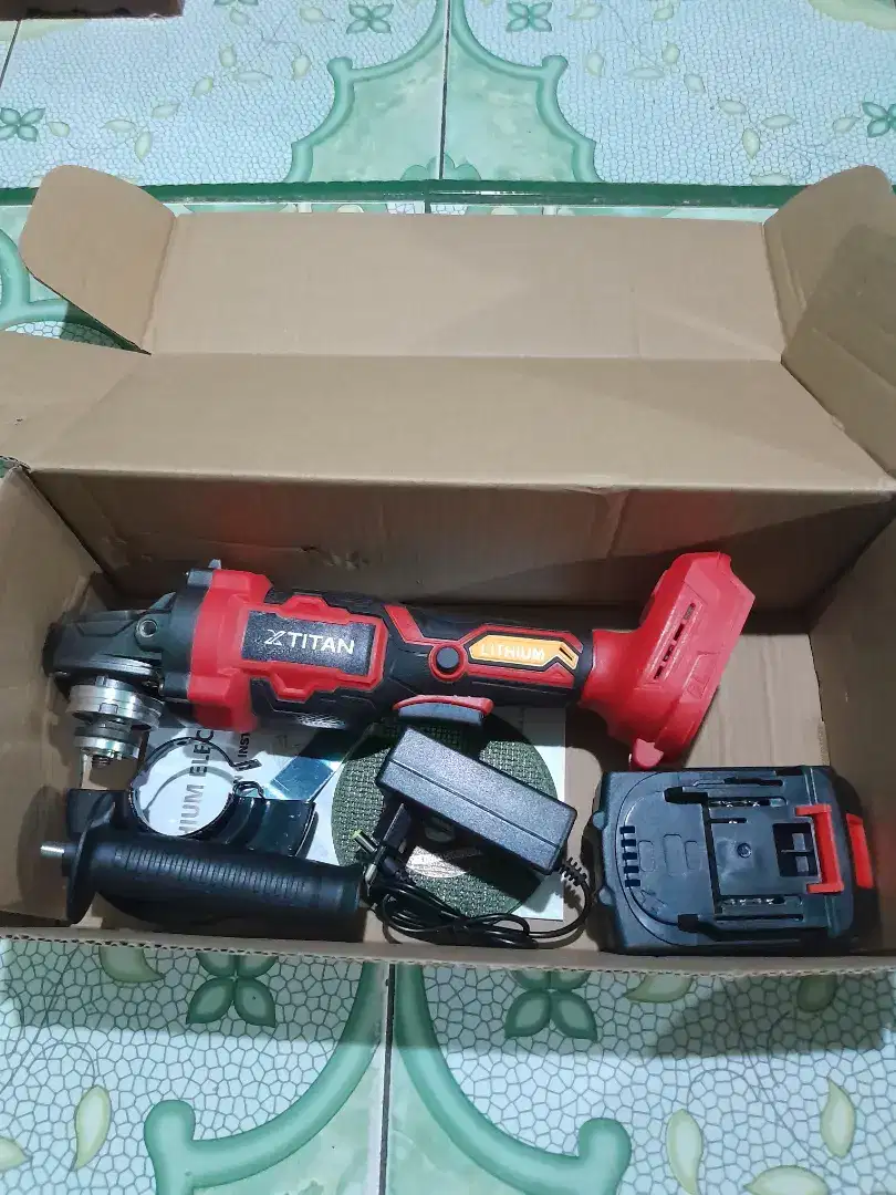 Mesin gerinda cordless xtitan baru