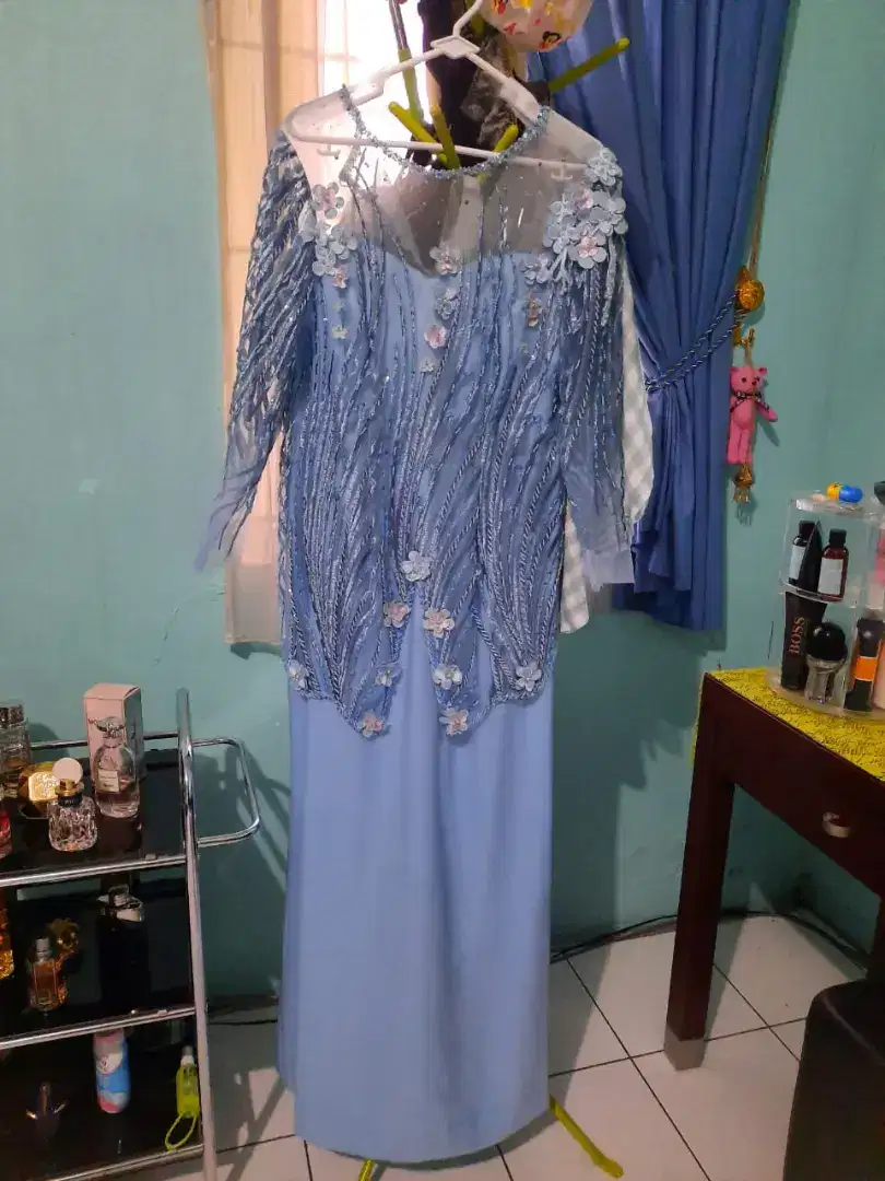 Mau jual baju kebaya baru dipake 1x