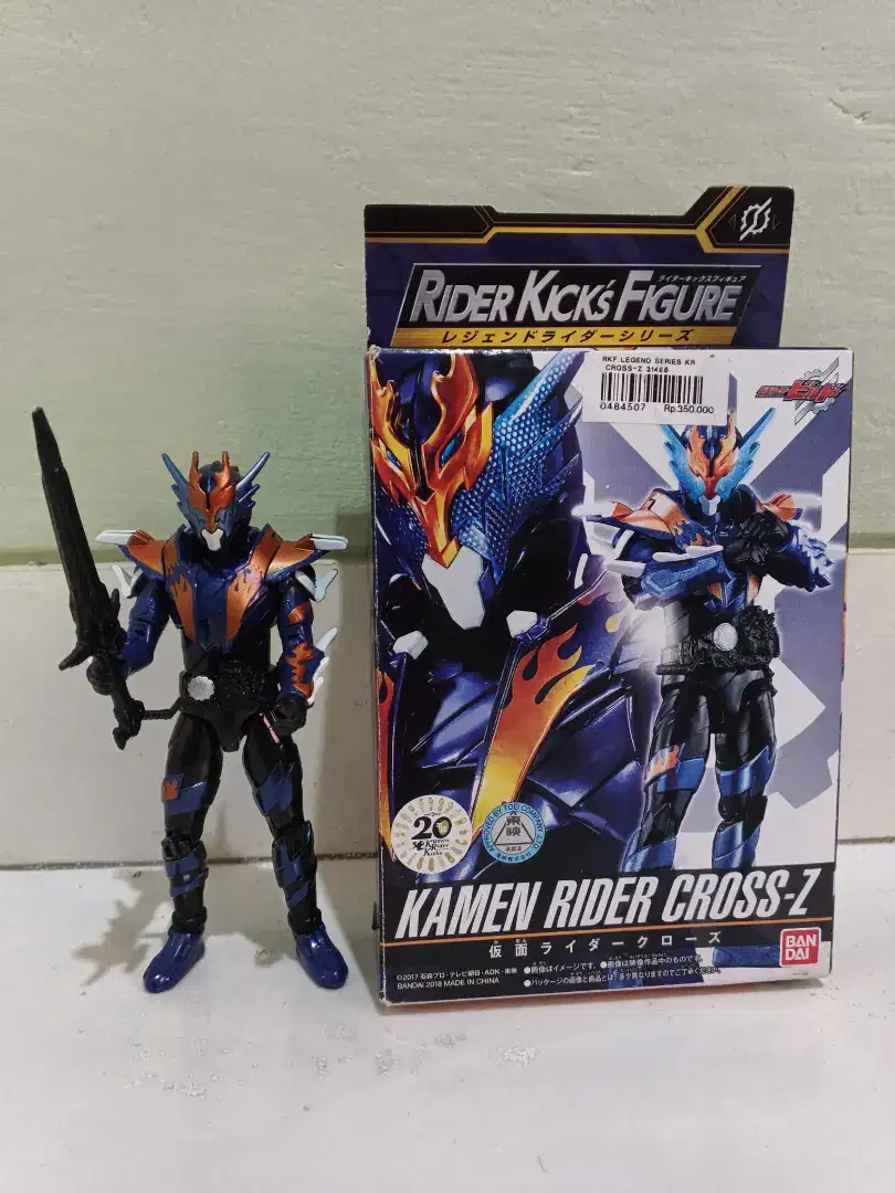 Dijual action figure kamen rider crossz