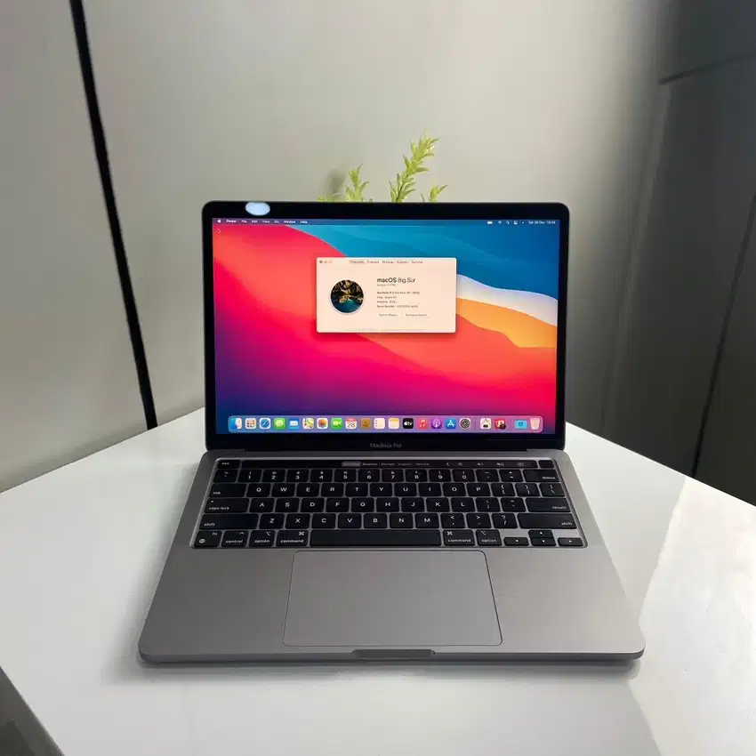 Macbook Pro M1 8/256 GB