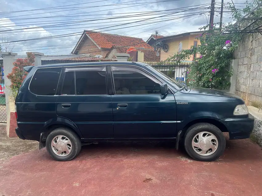 Toyota Kijang 2000 Bensin