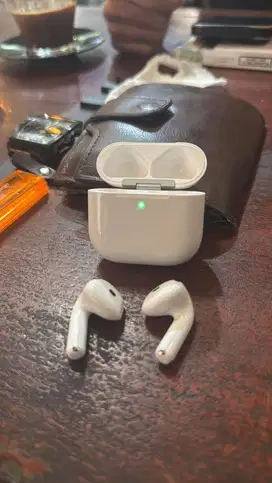 AIRPODS 4 versi 7B20