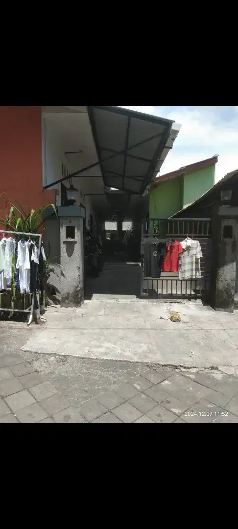 Dijual tanah 2,4 are bonus kost kostan 11 kamar kebo Iwa selatan dps