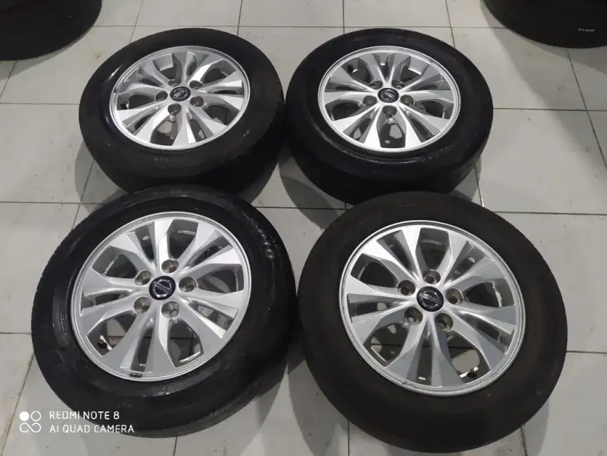 Velg oem Nissan livina r15 mulus hub wa