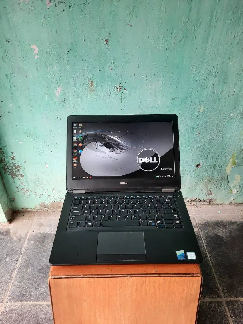 Dell Latitude E5270 Intel Core i5 Ram 8Gb Ssd 256Gb Siap Pakai Keyboar