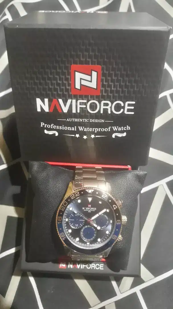 Jam Tangan Pria Naviforce