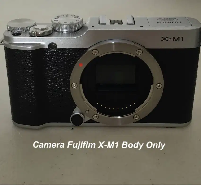 Kamera FUJIFILM Model X-M1