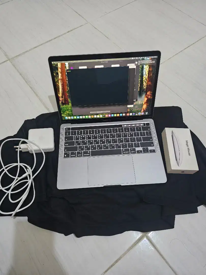 Jual macbook pro 2021