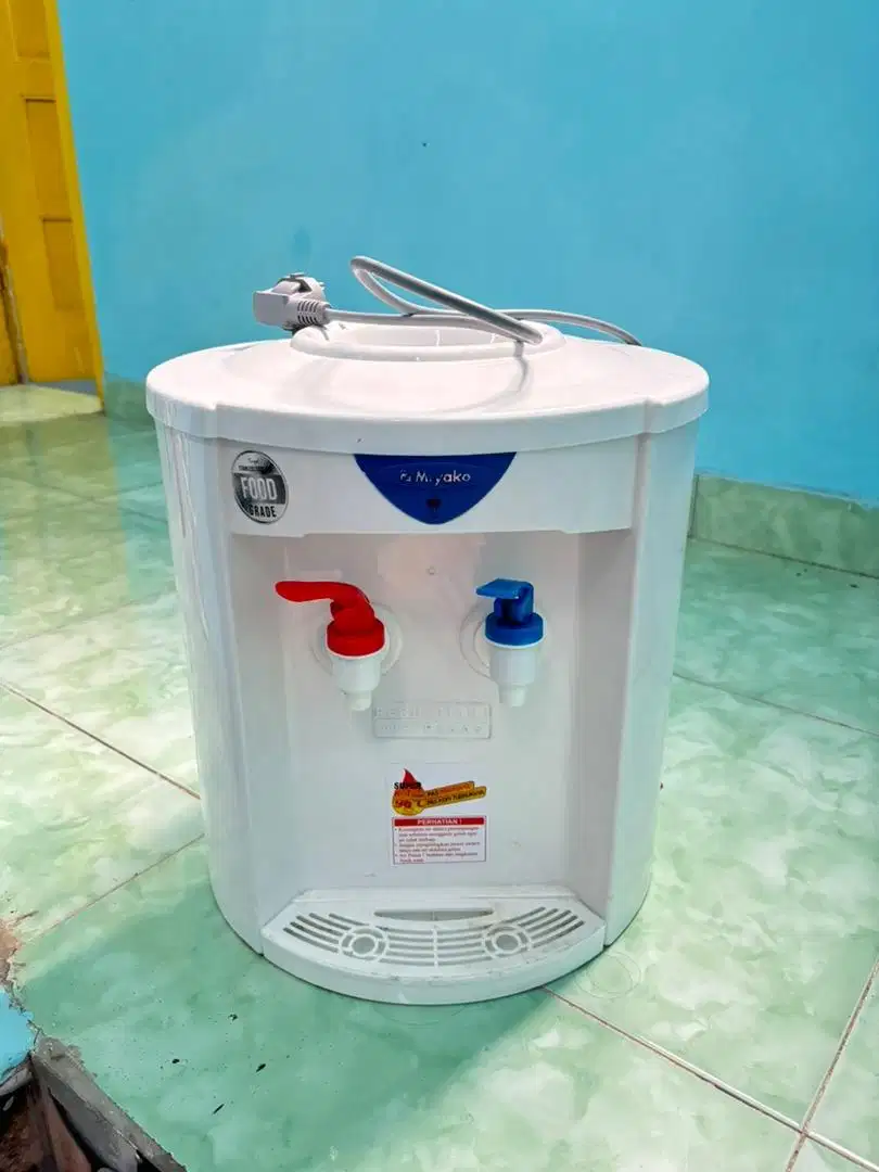 Dispenser miyako air biasa dan panas