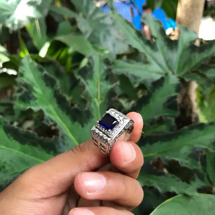 cincin blue sapphire ring emas putih