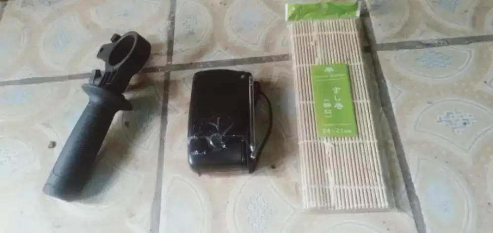 Slhkn plh slh 1 dr alat gulung makanan atau sblh2 nya hrg murah sj deh