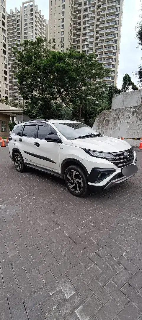 All New Rush TRD Sportivo 2021 MT (Manual Transmission)