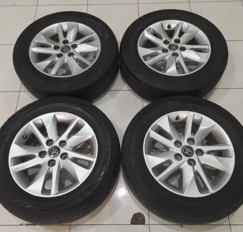 Velg oem inova rebon r16 pcd 5x114 + ban