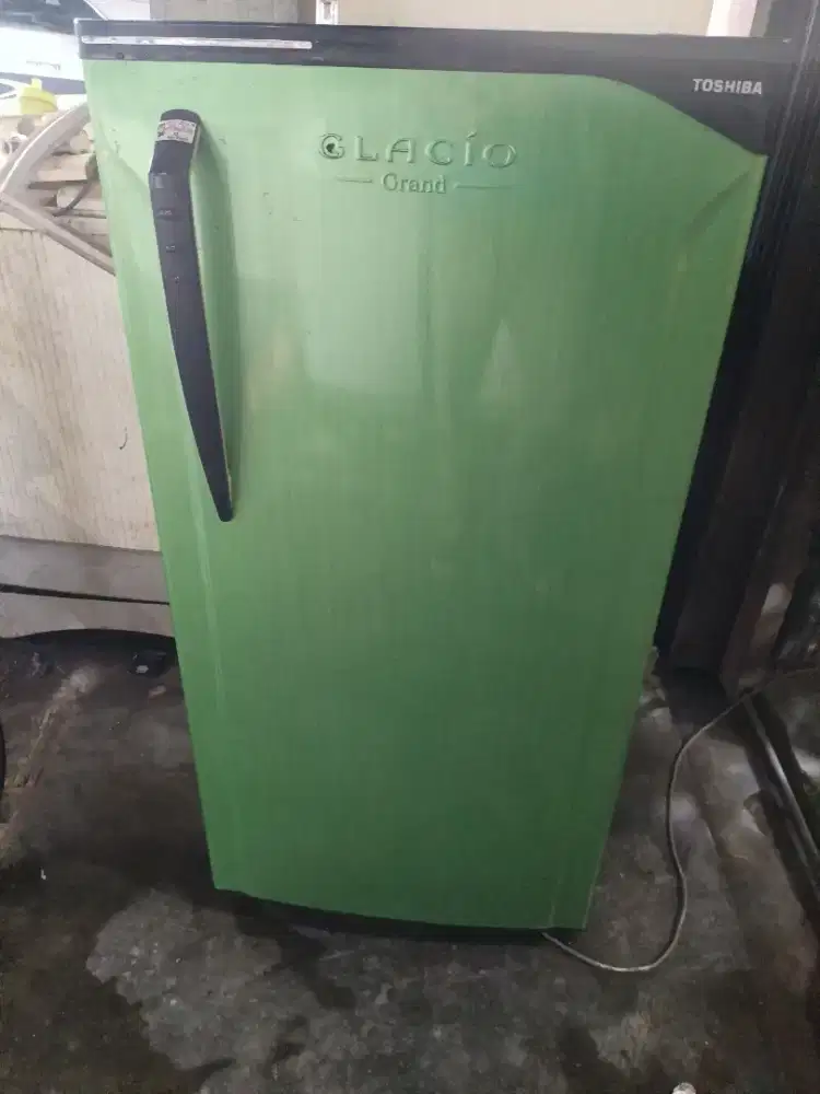 Jual kulkas Toshiba normal dan garansi satu bulan