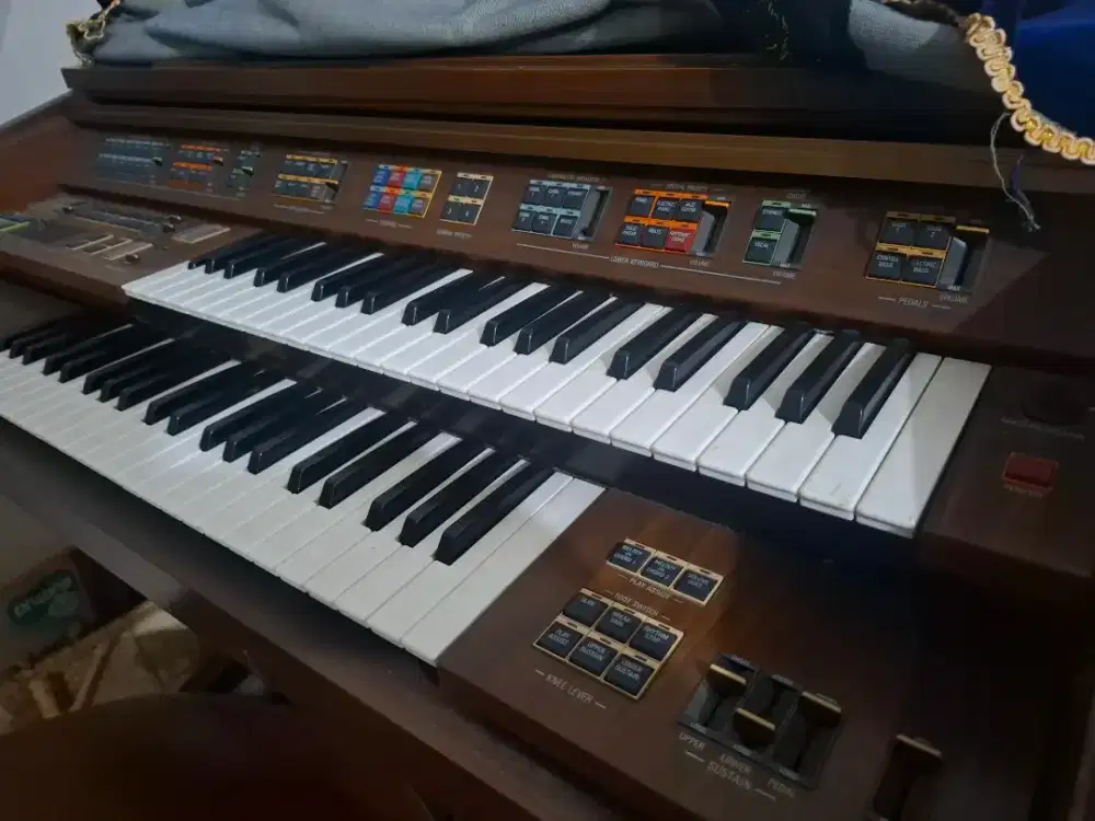 Keyboard Yamaha Electone FE-50