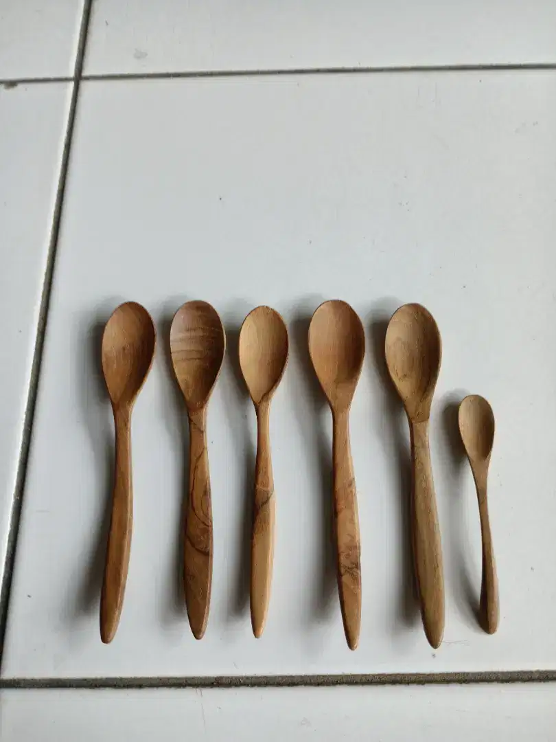 Sendok teh dari kayu Jati
