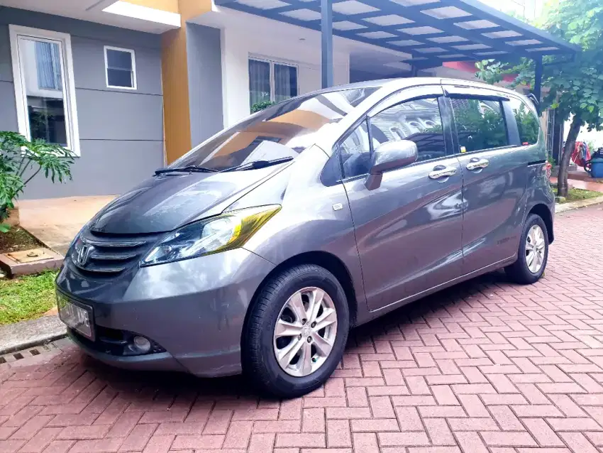 Honda Freed PSD double sliding door 2010