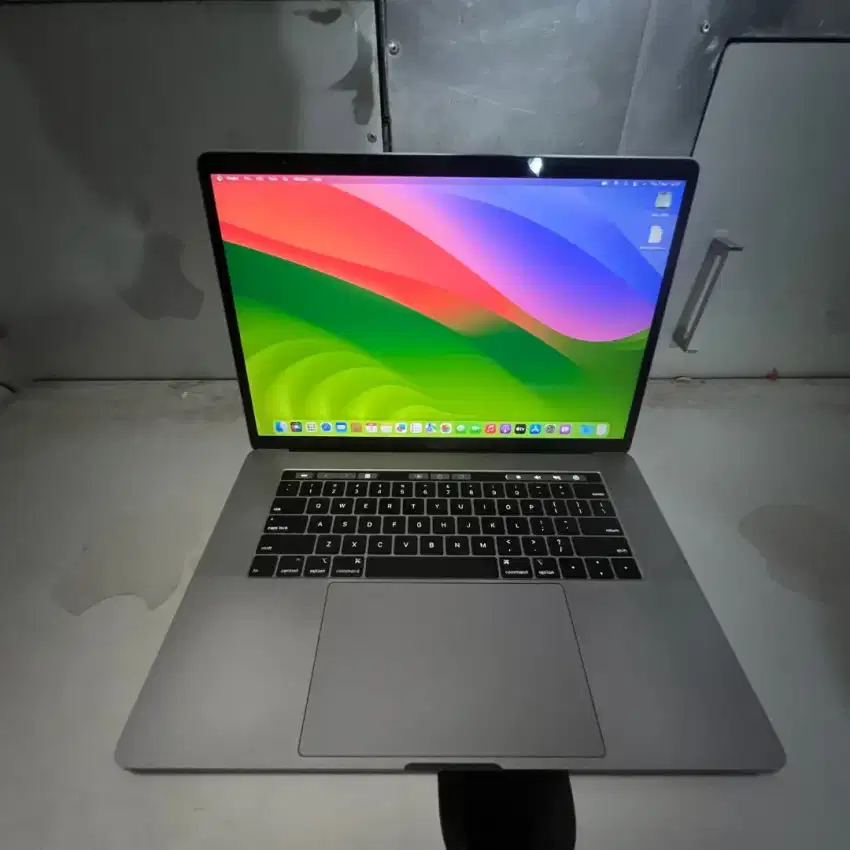 Macbook Pro 15 A1990 - 2019 Core i9 Ram 16gb Ssd Nvme 500gb Touchbar