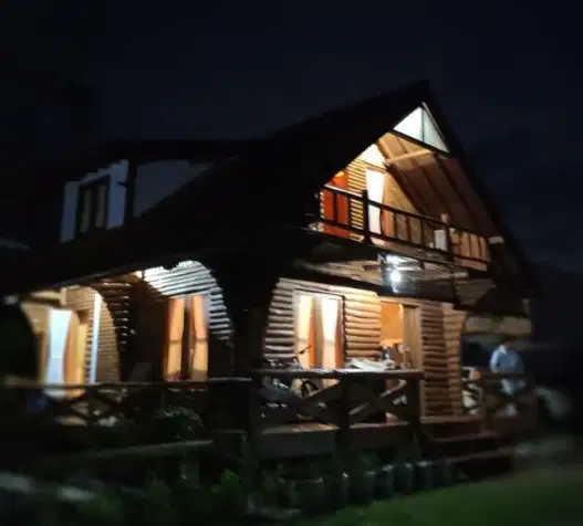 Villa kayu 3010 m2 kawasan Wisata Cibodas Lembang, dekat wisata lodge