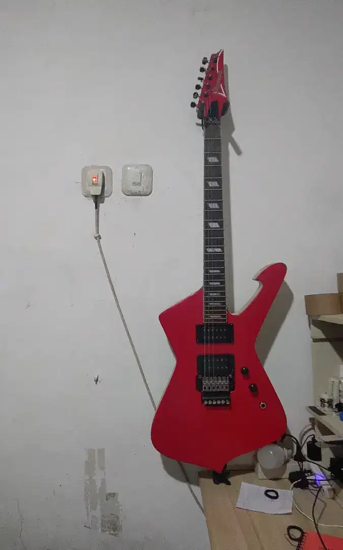 Ibanez Iceman custom HQ neckthru