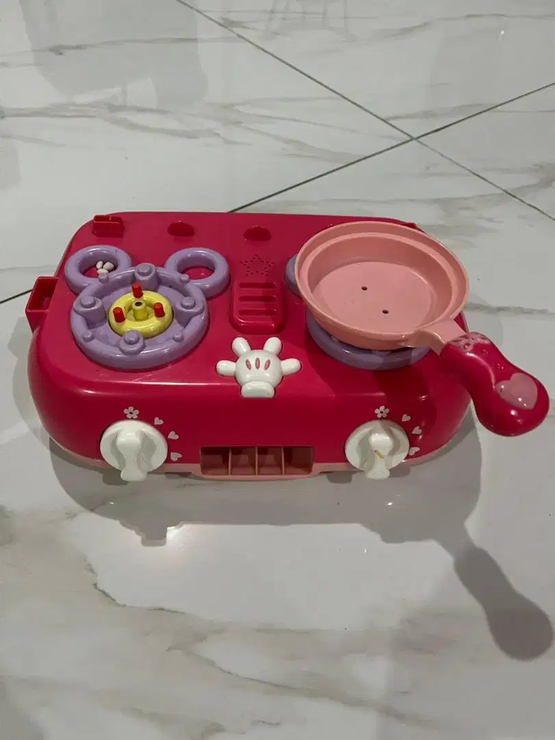 Mainan disney kompor langka