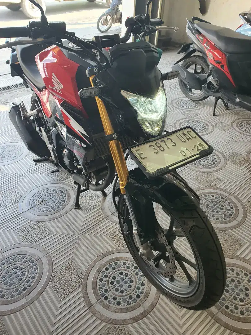 Honda CB150R masih kaya baru sutawinangun pecilon 132