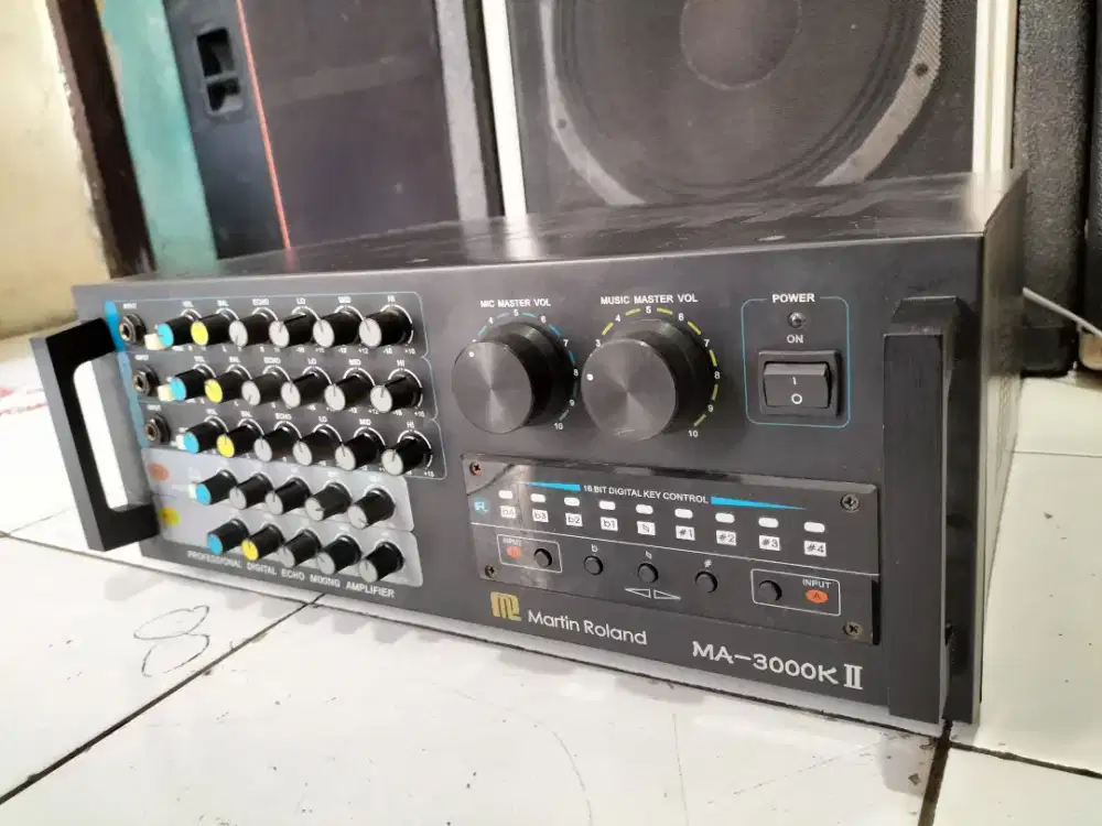 Ampli Martin Roland MA-3000k ll