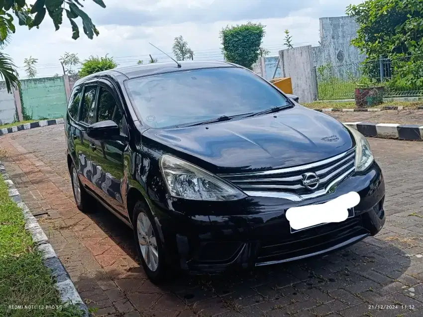 Grand Livina facelift manual Likenew