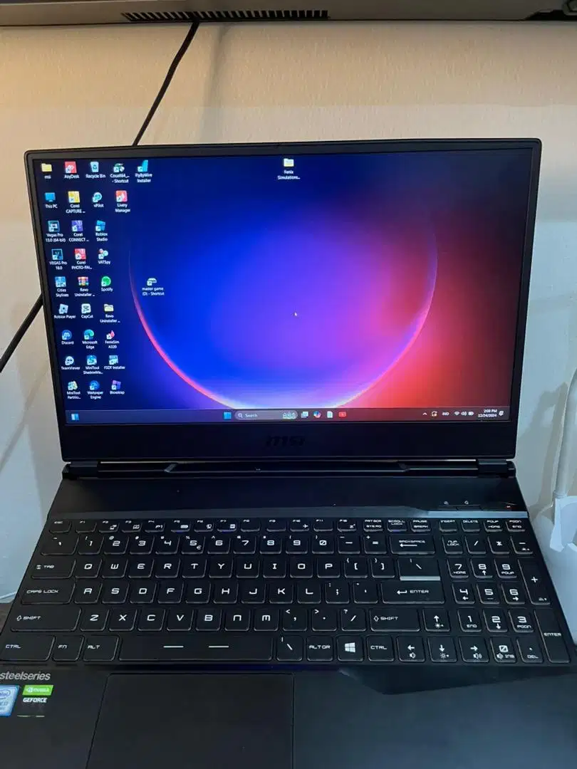 DIJUAL laptop gaming MSI GL65 9SFK