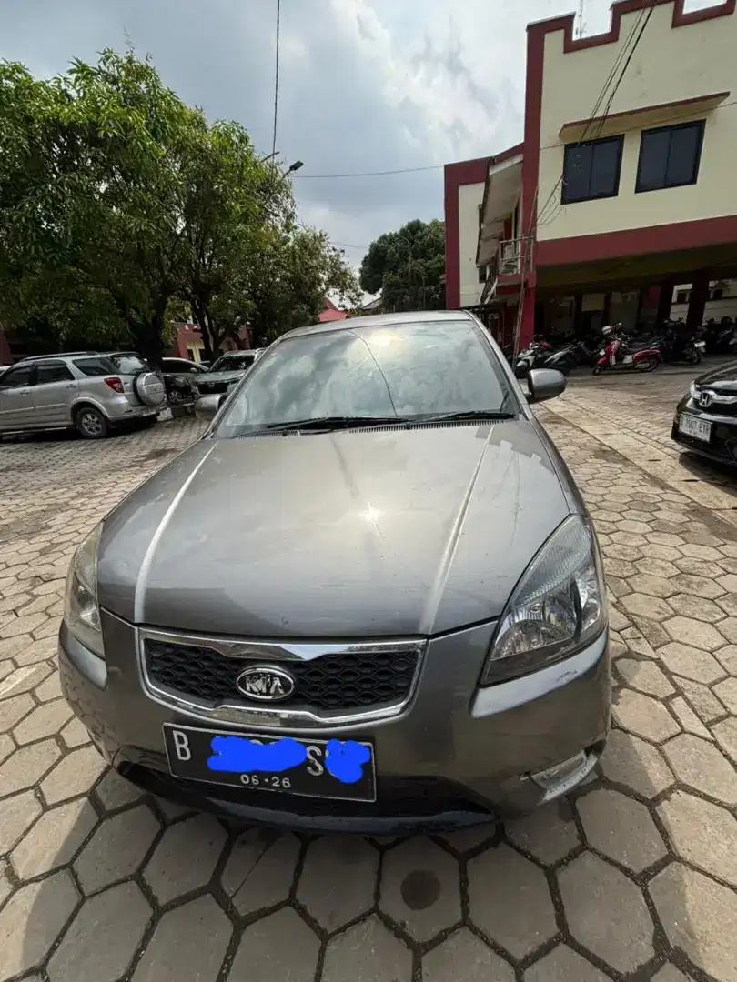 Dijual/over kredit KIA RIO PRIDE 2011 at