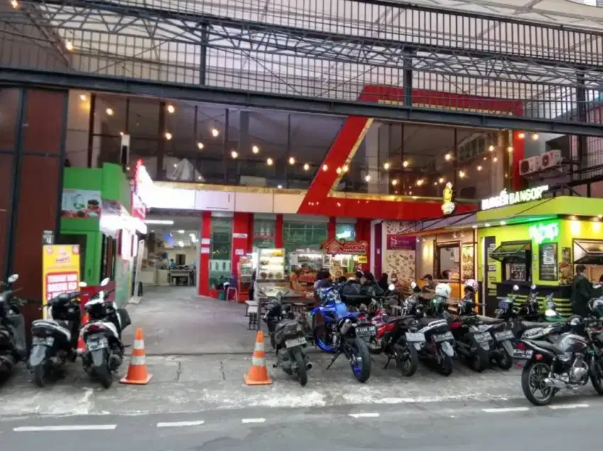 Lapak Usaha Kios Food Court Kantin Kuliner Puja Sera Warung Makan RAME