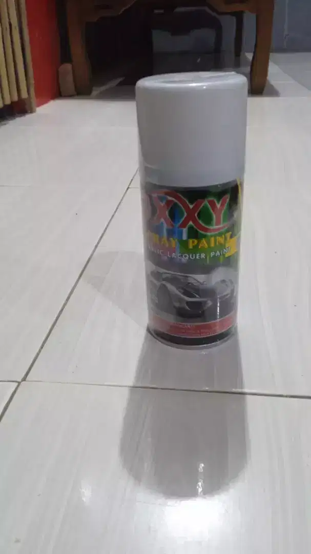 Cat semprot atau spray paint