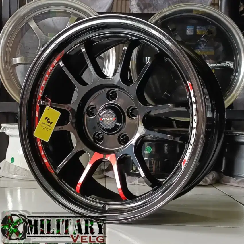 Venom Flowforming R17 Blackglossy